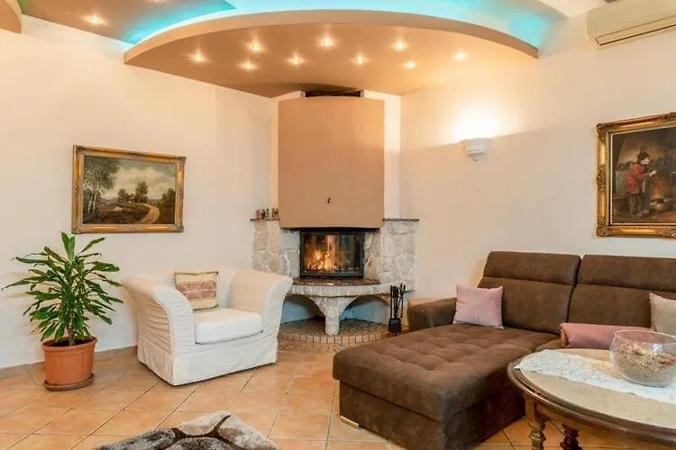 Vintage Villa In Istria Near Sea Labin